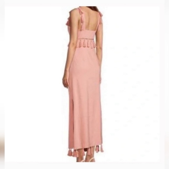 Elegant Pink Sleeveless Dress - Picture 3 of 13